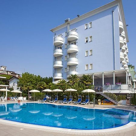 Hotel Helios Lido di Jesolo Bagian luar foto