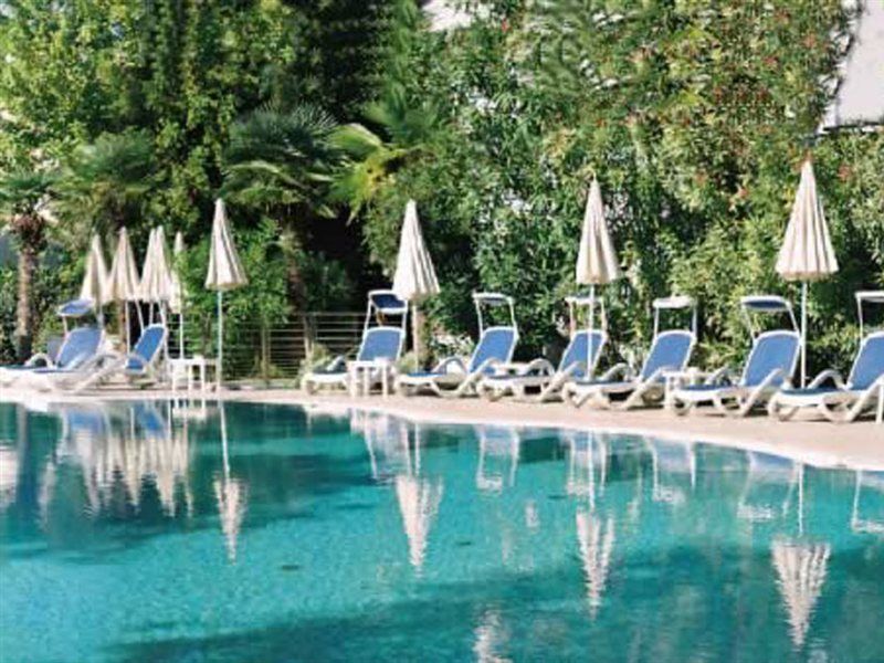 Hotel Helios Lido di Jesolo Bagian luar foto