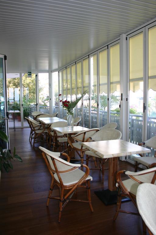 Hotel Helios Lido di Jesolo Bagian luar foto