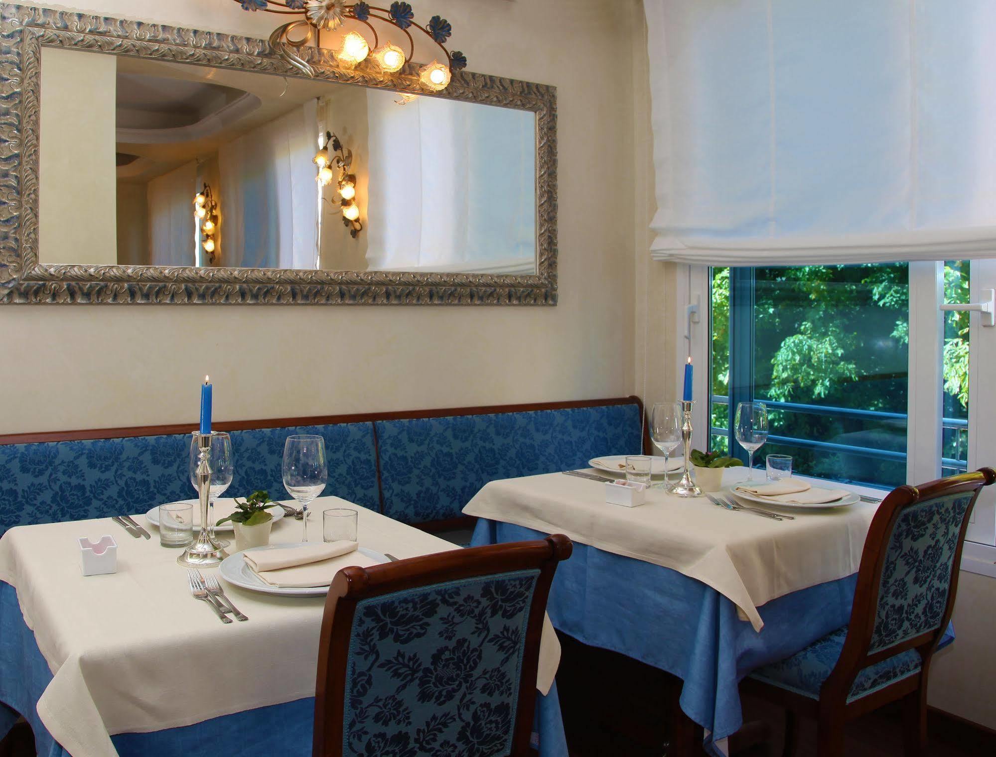 Hotel Helios Lido di Jesolo Bagian luar foto